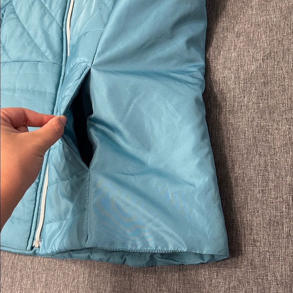 NORTHERN REFLECTIONS Quilted Vest - Picture 4 of 6